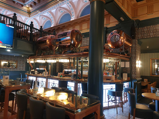 Bertie Mooney's Gallery - United Kingdom