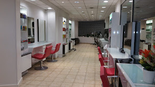Photo n°1 de Camille Albane - Coiffeur Paris Alesia à Paris (Institut de beauté)