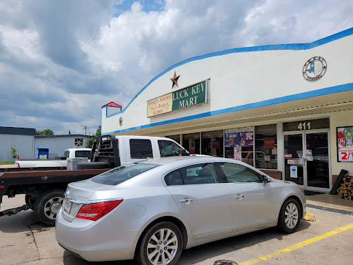 Luck Key Mart - Visual