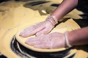 Photo n°31 de Basilic & Co - pizzas de terroirs - Villefranche-sur-saône à Villefranche-sur-Saône (Pizzas à emporter)