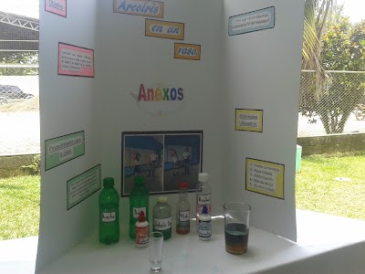 Photos of Port&oacute;n de Naranjo School