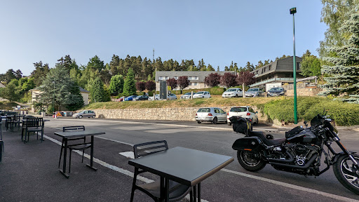 Photo de Logis Hôtel Chez Camillou à Aumont-Aubrac (48130)