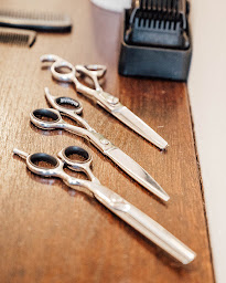 Photo n°27 de Les garçons dans le salon à Paris (Salon de coiffure)