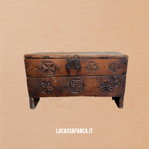 La Cassapanca di Callegari Eliseo - Thumbnail