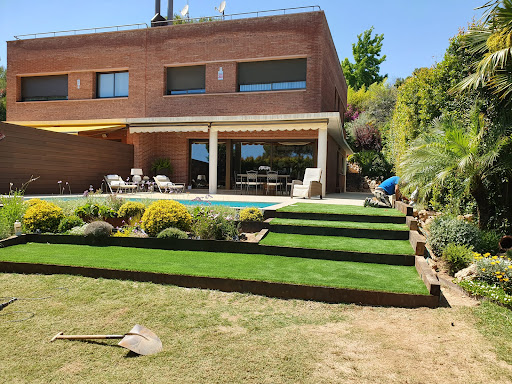 Jardinería Herrera - Mantenimiento y construcción de jardines, podas y talas en Viladecans Logo