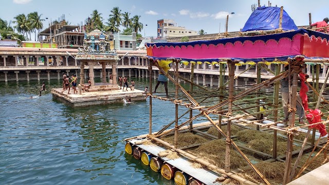 Tiruvanaikovil Arulmigu Jambukeswarar Akhilandeswari Temple
