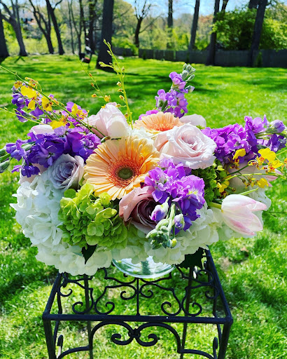 Twigs Floral Design Studio - Thumbnail