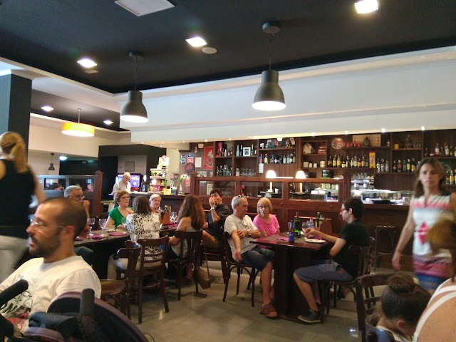Restaurant A Dues Rodes