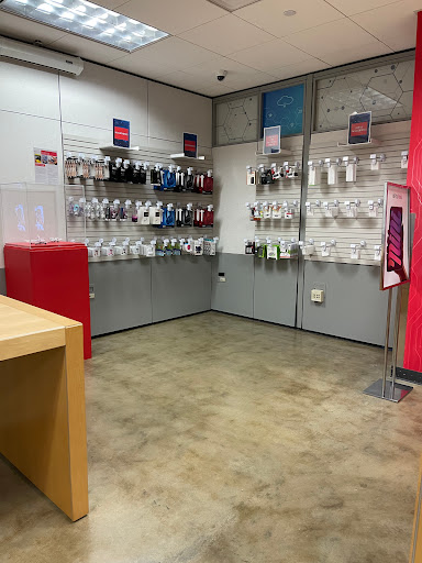 Ace Tech Store - Visual
