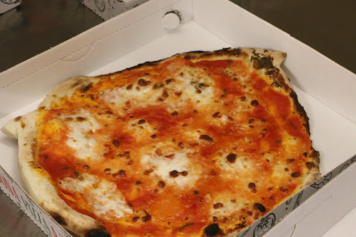 La Cometa bar, gelateria, creperia, pizzeria