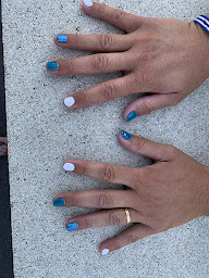 Photo n°4 de M ton style coiffure et onglerie à Émerchicourt (Salon de coiffure)