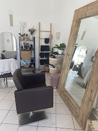 Photo n°8 de Beauty by sihame et Hair by Noela à Bordeaux (Salon de coiffure)