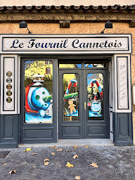 Photo n°1 de Boulangerie Le Fournil Cannetois à Le Cannet-des-Maures (Boulangerie)