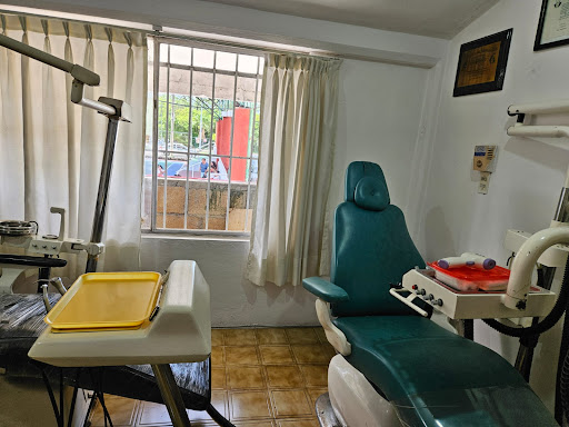 DR. ALEJANDRO CERVANTES - DENTISTA.