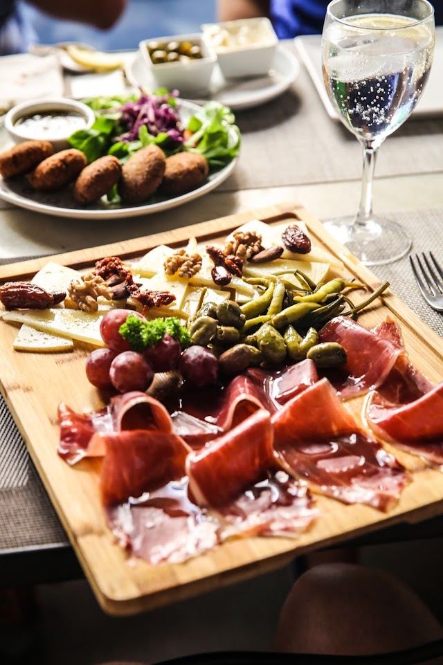 Ambigu Tapas Bar