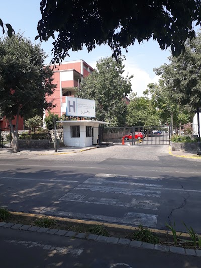 Photos of Dr. Luis Calvo Mackenna Hospital