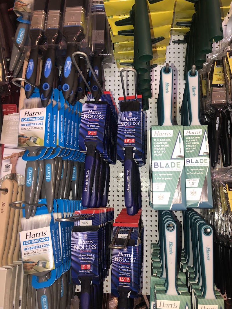 FLYNN'S - HARDWARE | SEASONAL | HOUSEHOLD photo 3