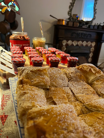 Chez Hubert Bed & Breakfast by null