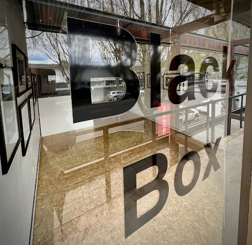 Black Box Gallery - Visual