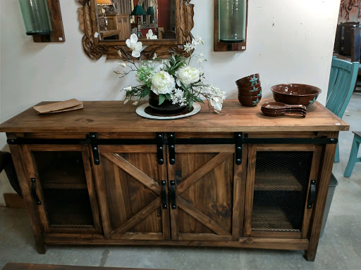 Pottery Plus - Visual
