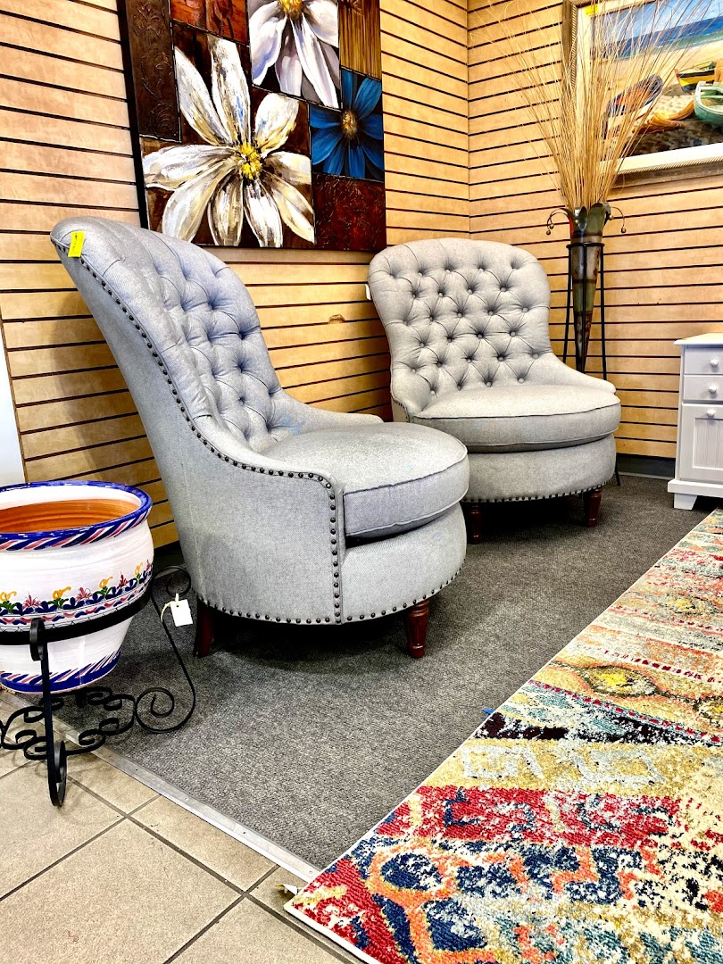 St. Matthew’s House Naples Flagship Thrift Store photo 28