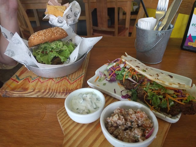 Gaia Art & Café