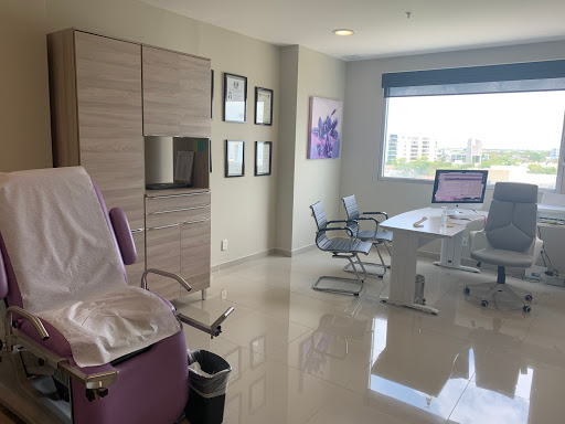 Dra. Isabel Leticia Medellín Meza, Ginecólogo