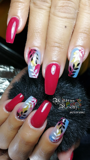 Uñitas Rochy - Visual