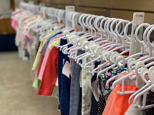 Crossroads Consignment - Visual