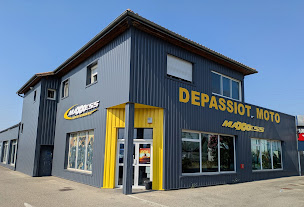 Photo n°32 de Maxxess Salaise - Accessoires moto Equipement motard à Salaise-sur-Sanne (Magasin de motos)