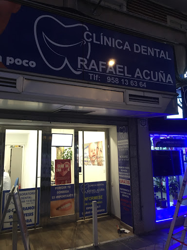 Clínica Dental Rafael Acuña
