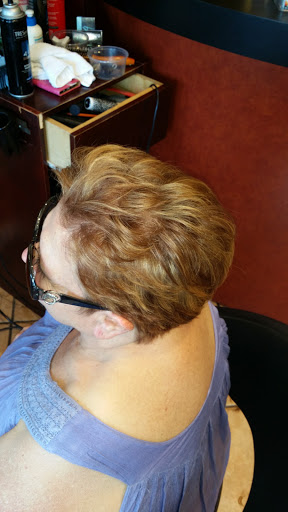 Hairspray Styling Studio