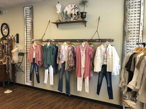 Artistic Works By Lu - Women's clothing and jewelry boutique in Springfield, MO - Thumbnail