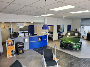 Photo n°21 de SCARINGELLA AUTOMOBILE Peugeot à Le Champ-près-Froges (Concessionnaire automobile)