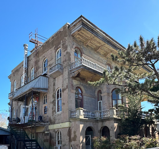 The Luling Mansion - Thumbnail