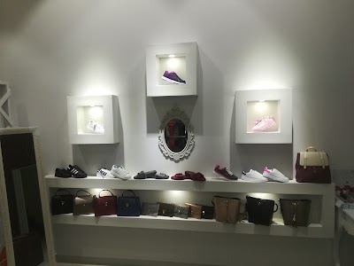 Photos of La Reine