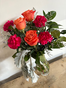 Vase & Vine LLC - Gallatin, Missouri