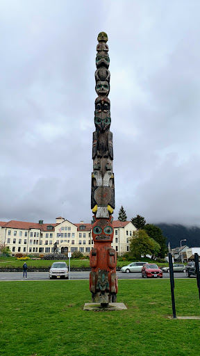 Totem Square