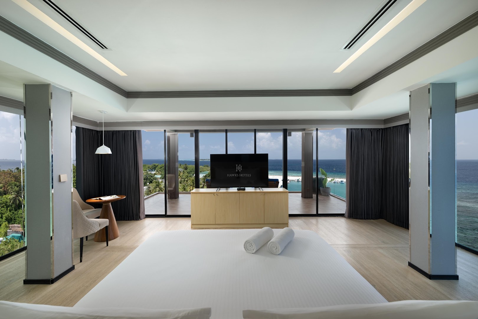 Swarn by Hawks Hotel Kamadhoo Baa Atoll - Bild 4