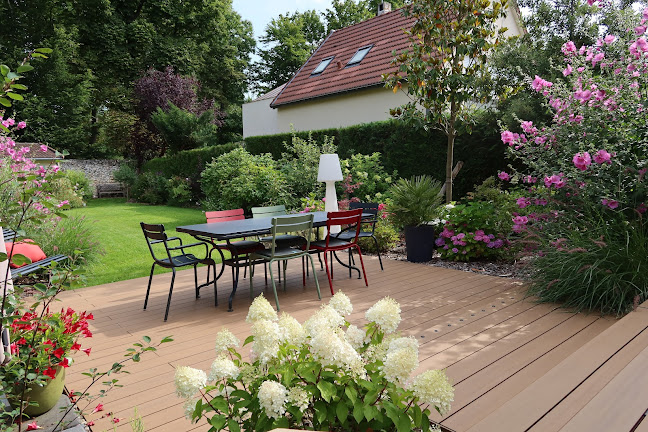 Opinii despre Des Extérieurs A Vivre în Versailles - Paysagiste