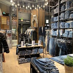 Photo n°3 de Le Temps des Cerises à Ibos (Magasin de vêtements pour femmes)