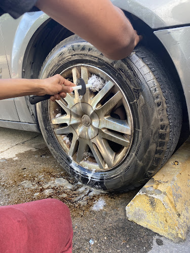 Car detailing mobile