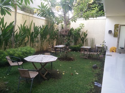 Photos of Sugiras Living