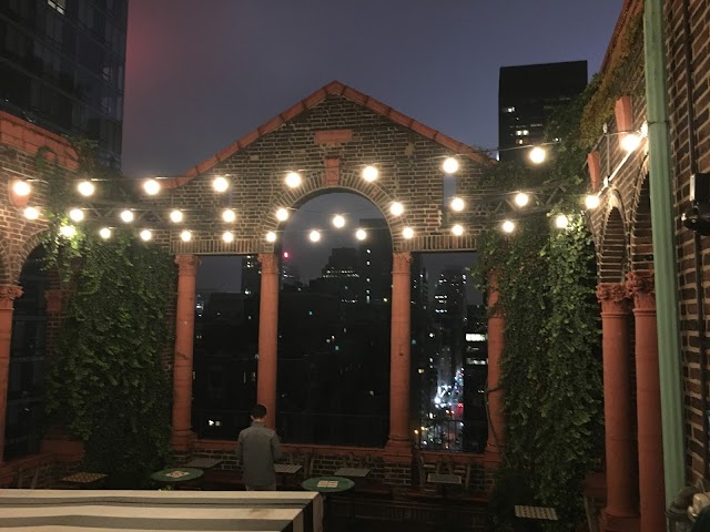 Pod Rooftop Bar