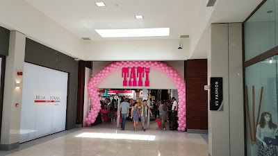 Photos of Tati