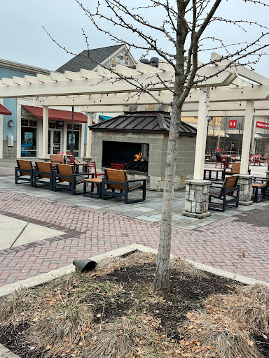 Outlet - Visual