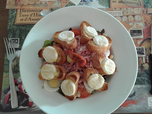 Photo n°40 de Chez Cécile Restaurant du Boucher à Availles-Limouzine (Pizzas à emporter)