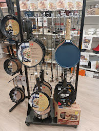 Photo n°15 de Manuella - Boutique ustensiles de cuisine, décoration, arts de la table, cadeaux et droguerie à Laval à Laval (Magasin d'ameublement et de décoration)