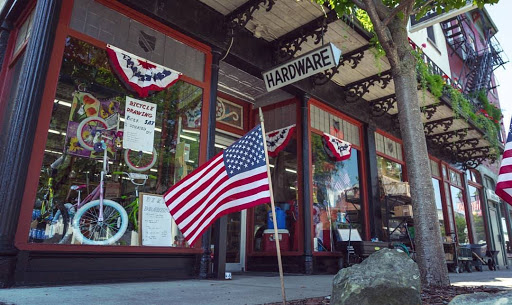 Morris Hardware - Visual