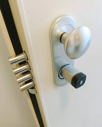 Cerrajeros Santiago: Seguridad de Alta Gama para tu Hogar
